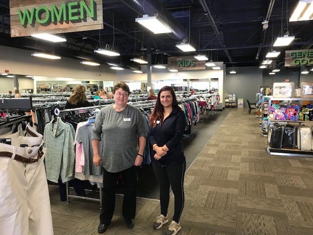 outlet clothing stores